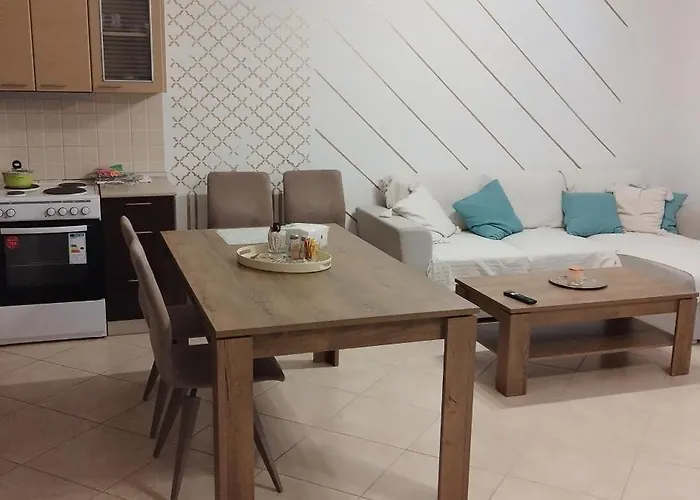 V2 Lux Apartment