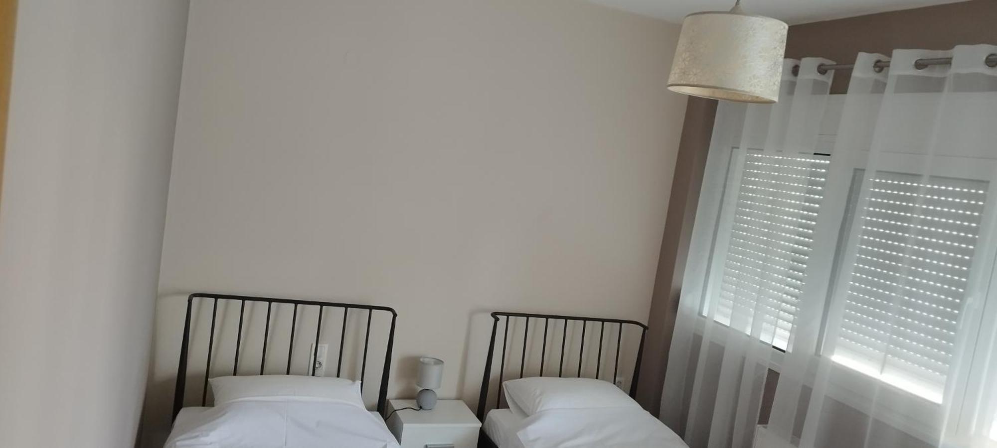 V2 Lux Apartment